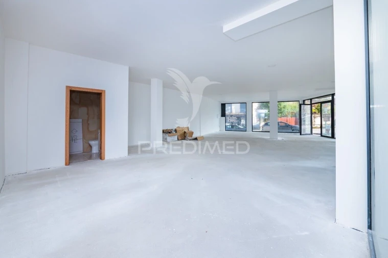 Loja para Venda em Arco de Baúlhe e Vila Nune Foto 9