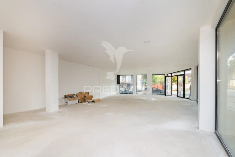 Loja para Venda em Arco de Baúlhe e Vila Nune Foto 4