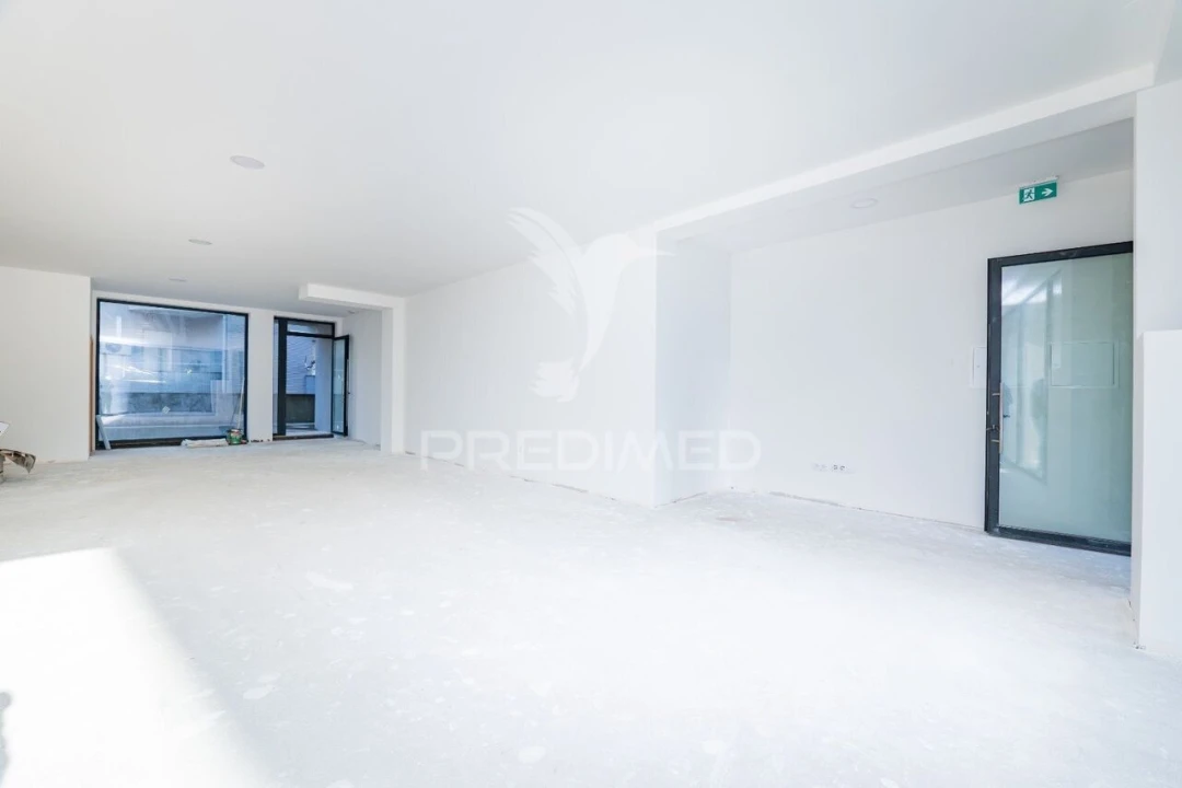 Loja para Venda em Arco de Baúlhe e Vila Nune Foto 11