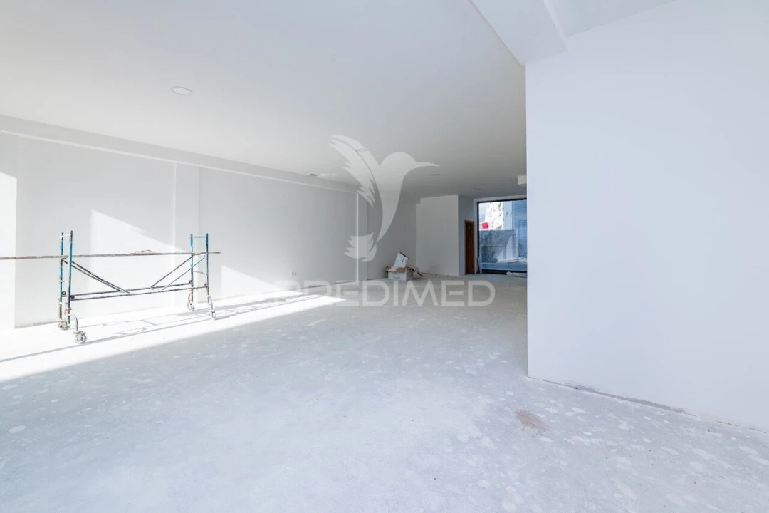 Loja para Venda em Arco de Baúlhe e Vila Nune Foto 13