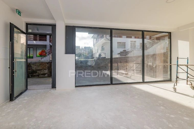 Loja para Venda em Arco de Baúlhe e Vila Nune Foto 8