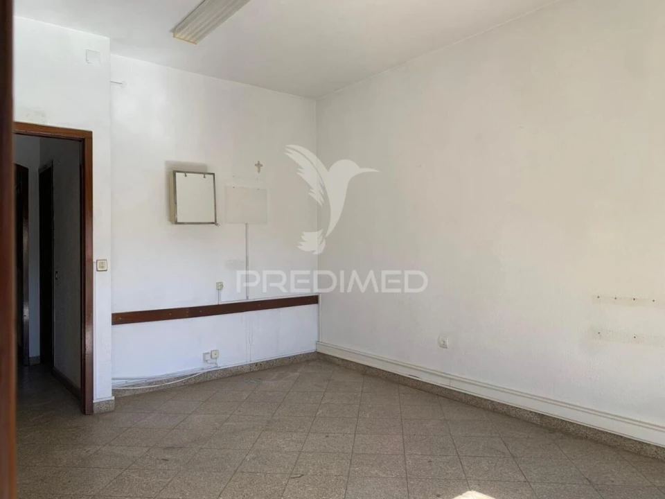 Loja para Venda em Amarante (São Gonçalo), Madalena, Cepelos e Gatão Foto 4