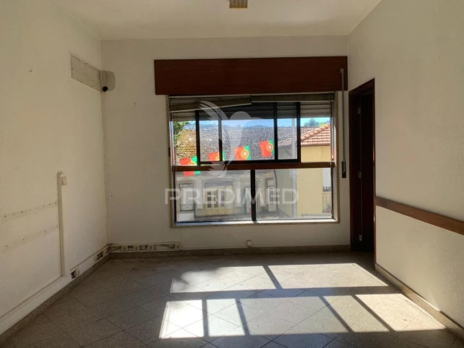 Loja para Venda em Amarante (São Gonçalo), Madalena, Cepelos e Gatão Foto 12