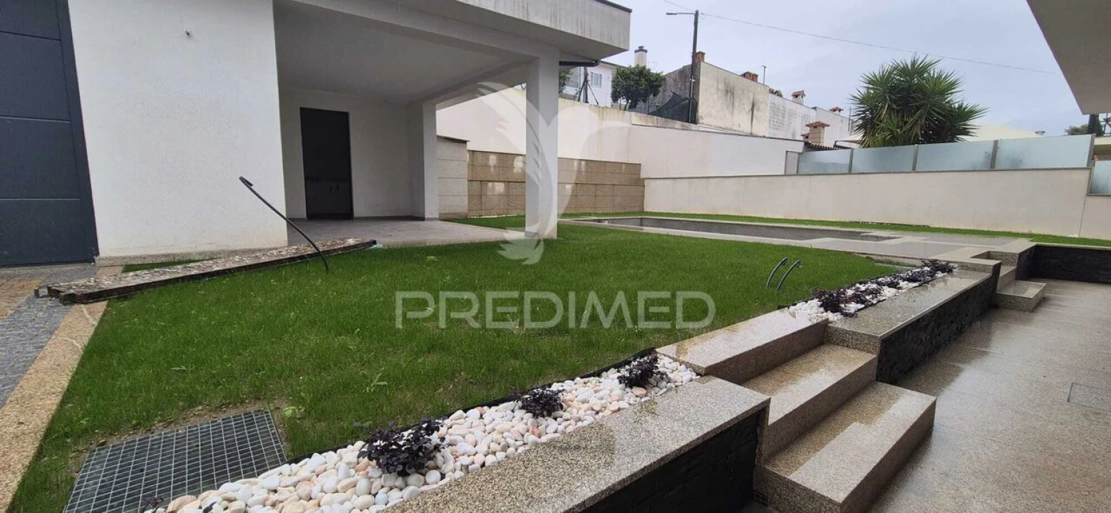 Moradia T4 para Venda em Ferreiros e Gondizalves Foto 27