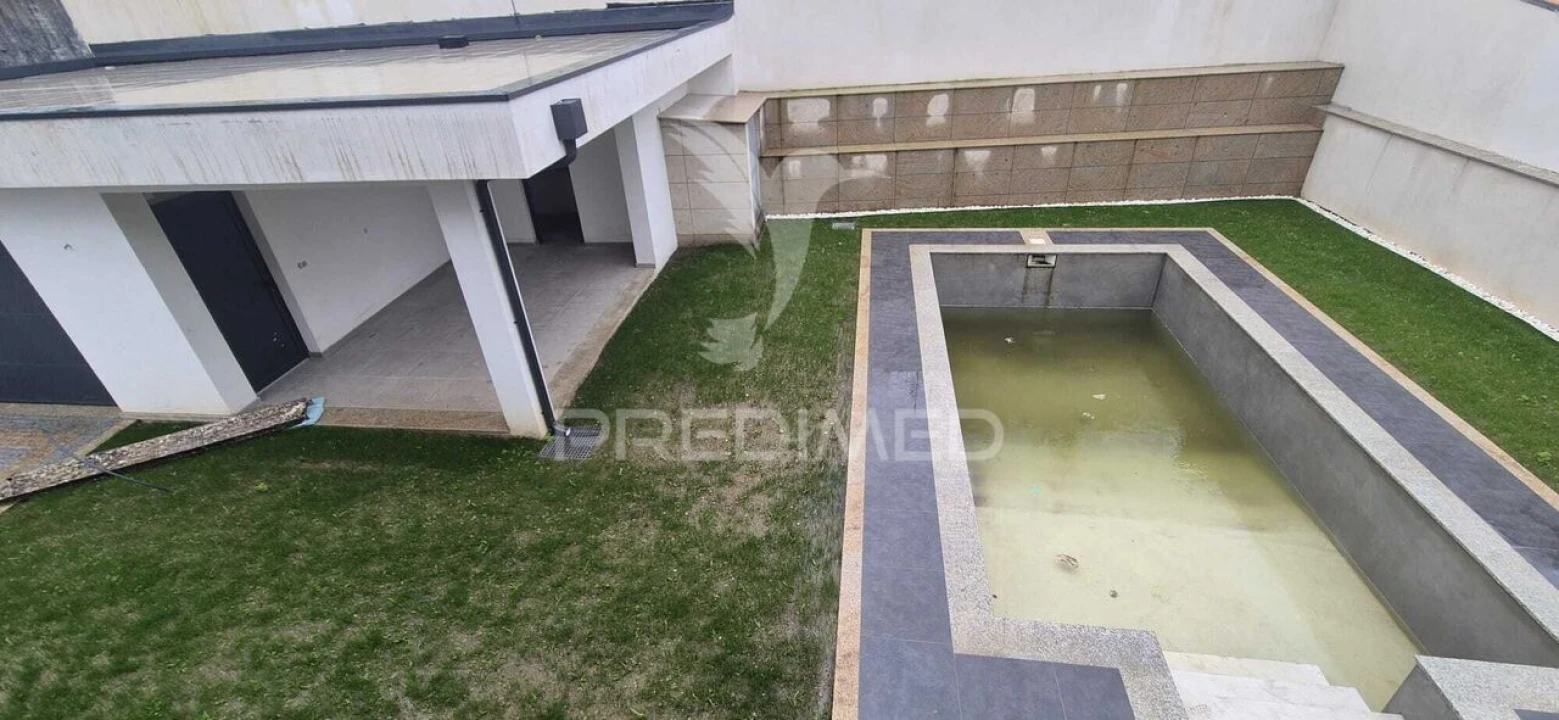Moradia T4 para Venda em Ferreiros e Gondizalves Foto 32
