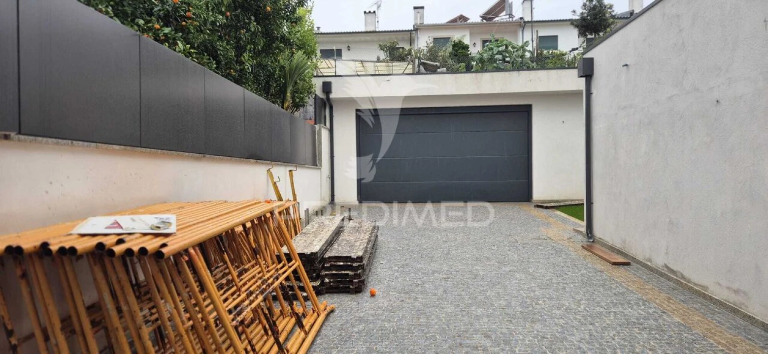 Moradia T4 para Venda em Ferreiros e Gondizalves Foto 40