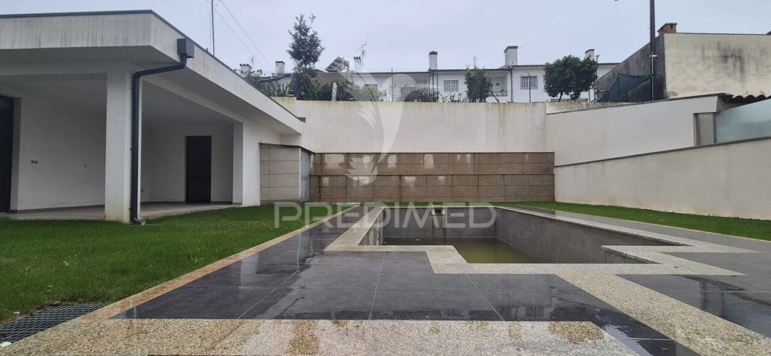 Moradia T4 para Venda em Ferreiros e Gondizalves Foto 29