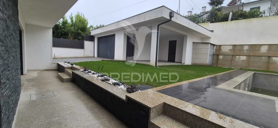 Moradia T4 para Venda em Ferreiros e Gondizalves Foto 26