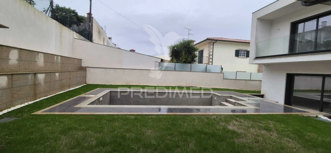Moradia T4 para Venda em Ferreiros e Gondizalves Foto 31