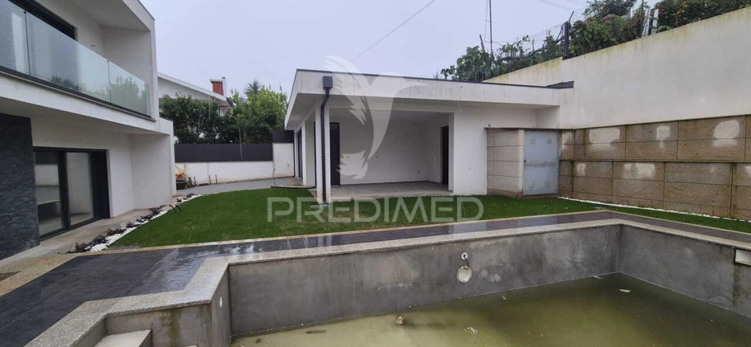 Moradia T4 para Venda em Ferreiros e Gondizalves Foto 28