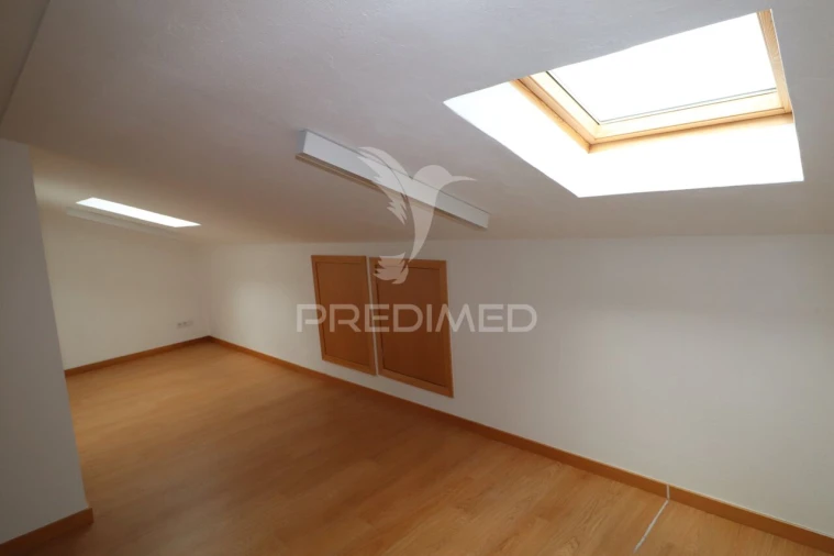 Escritório para Arrendamento em Braga (São José de São Lázaro e São João do Souto) Foto 3