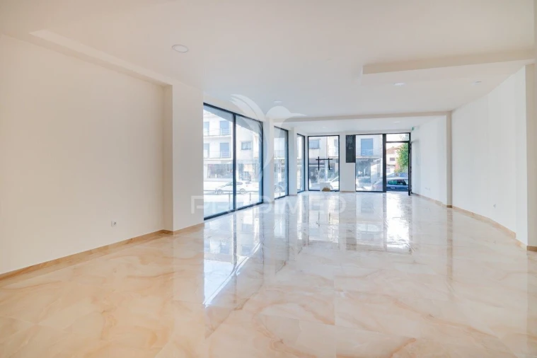 Loja para Venda em Arco de Baúlhe e Vila Nune Foto 6