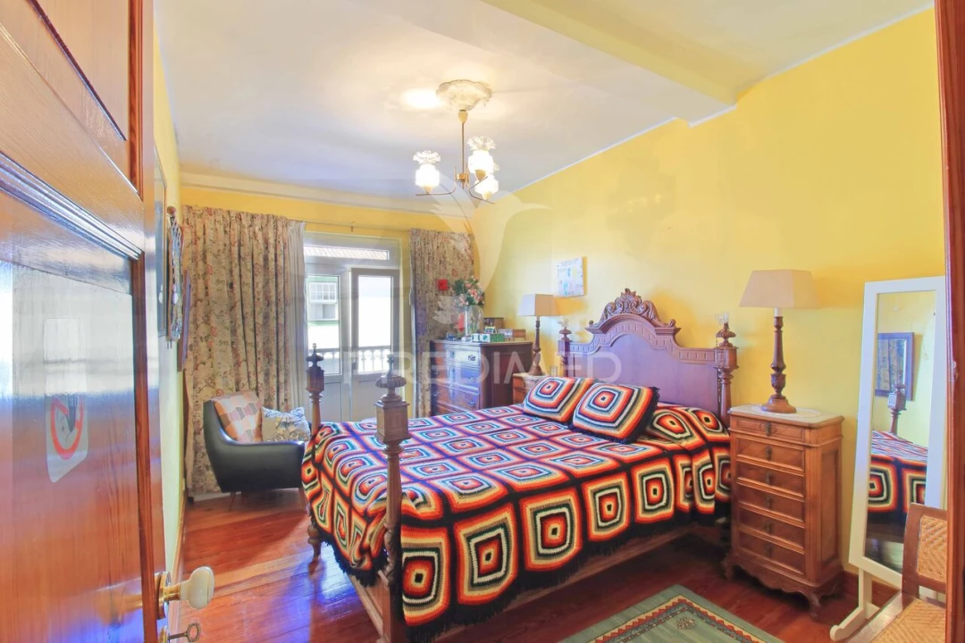 Moradia T4 para Venda em Angra (Santa Luzia) Foto 15