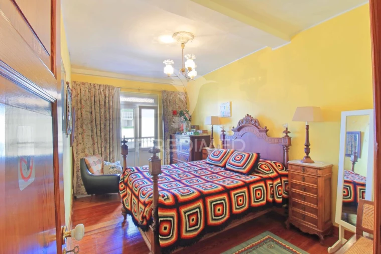 Moradia T4 para Venda em Angra (Santa Luzia) Foto 15