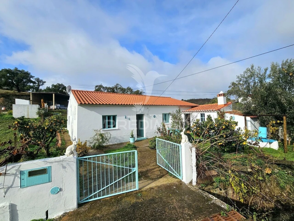 Moradia T3 para Venda em Almodôvar e Graça dos Padrões Foto 1