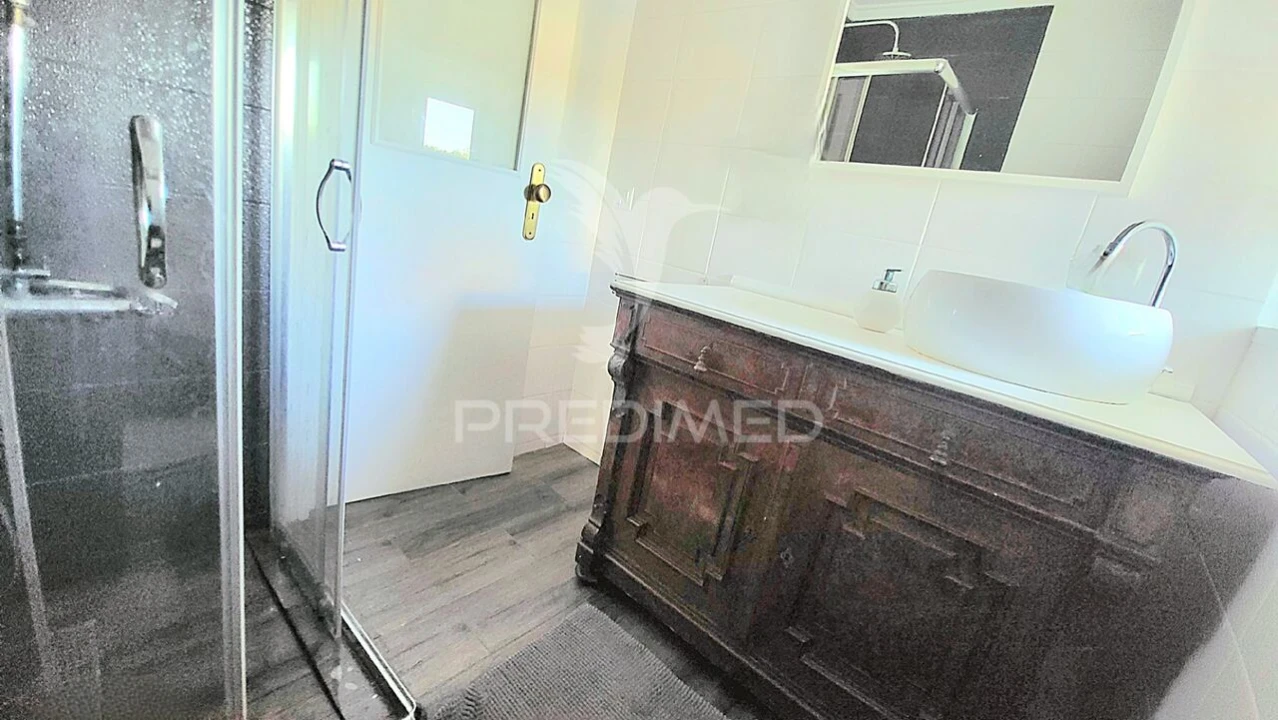 Moradia T4 para Venda em Fornelo e Vairão Foto 16