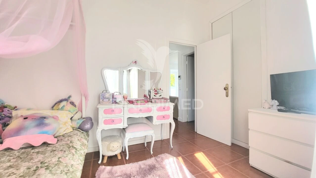 Moradia T4 para Venda em Fornelo e Vairão Foto 11