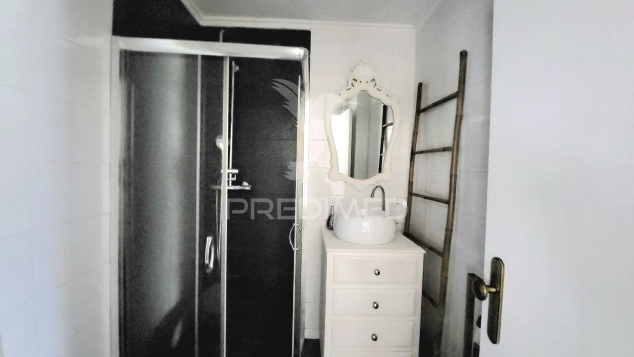 Moradia T4 para Venda em Fornelo e Vairão Foto 17