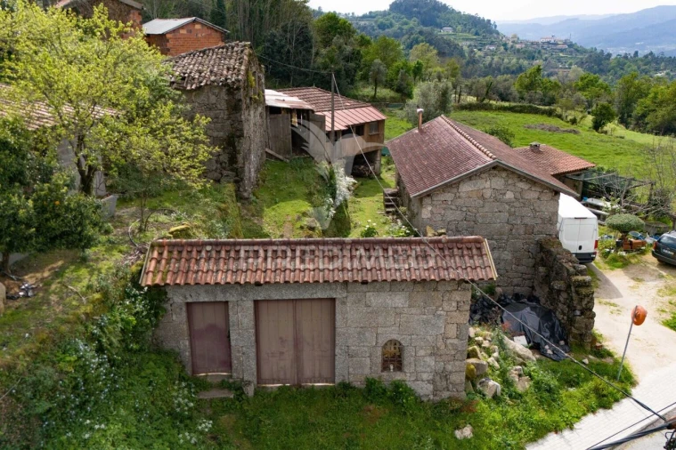 Moradia T3 para Venda em Chorense e Monte Foto 5