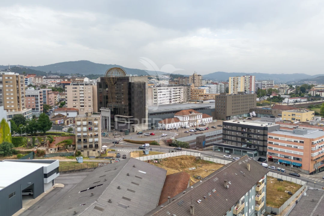 Garagem para Venda em Braga (Maximinos, Sé e Cividade) Foto 31