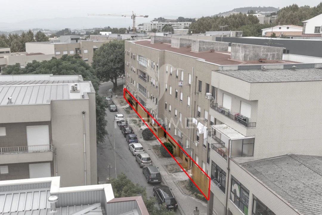 Garagem para Venda em Braga (Maximinos, Sé e Cividade) Foto 1