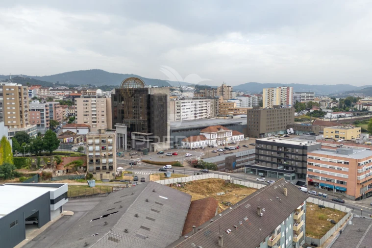 Garagem para Venda em Braga (Maximinos, Sé e Cividade) Foto 31