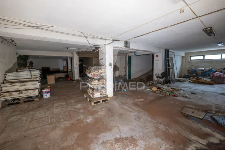 Garagem para Venda em Braga (Maximinos, Sé e Cividade) Foto 9