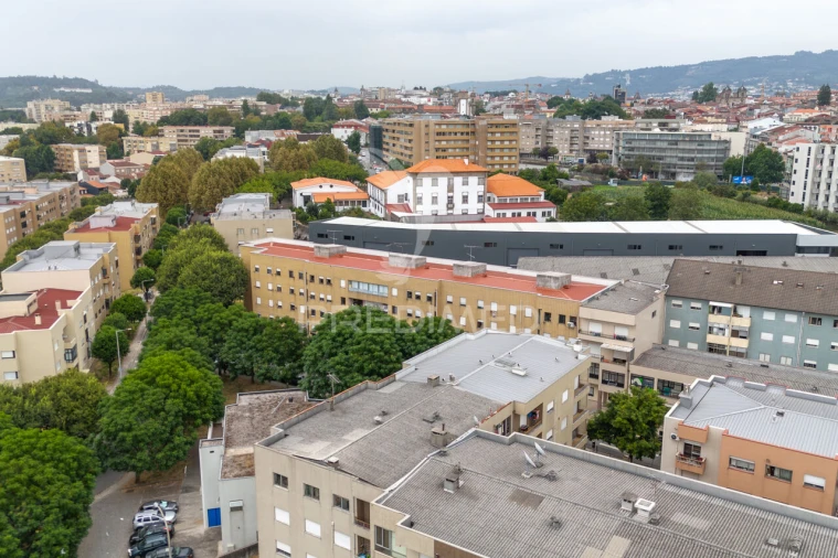 Garagem para Venda em Braga (Maximinos, Sé e Cividade) Foto 34