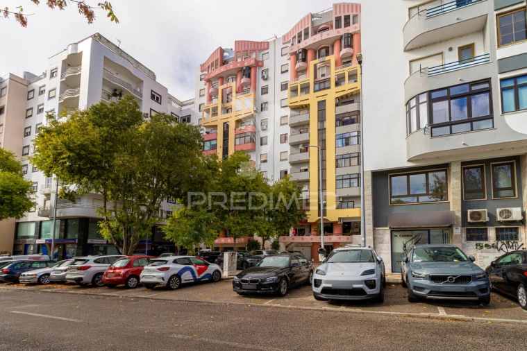 Loja para Venda em Almada, Cova da Piedade, Pragal e Cacilhas Foto 19