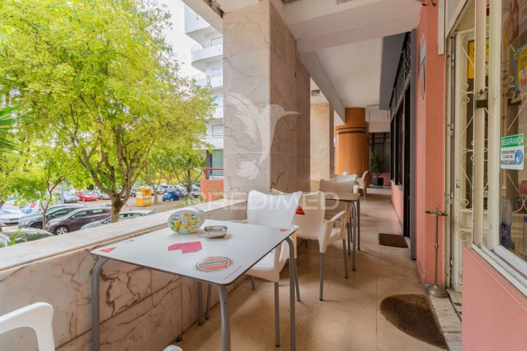 Loja para Venda em Almada, Cova da Piedade, Pragal e Cacilhas Foto 15