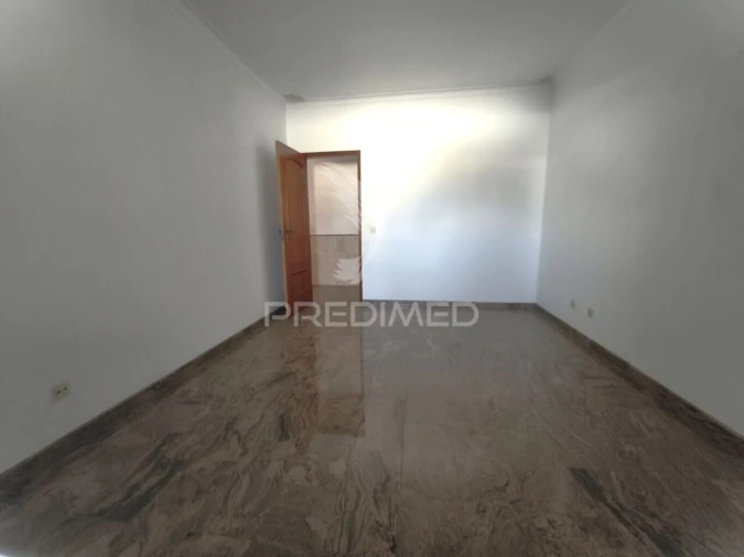 Apartamento T3 para Venda em Gaio-Rosário e Sarilhos Pequenos Foto 23