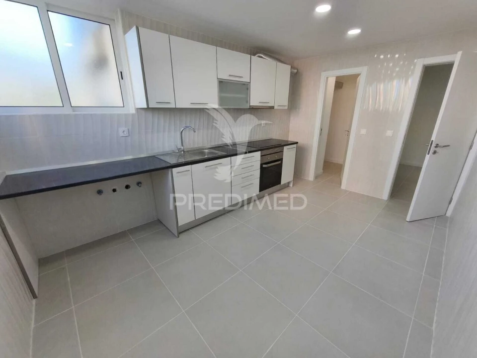 Apartamento T4 para Venda em Montijo e Afonsoeiro Foto 4