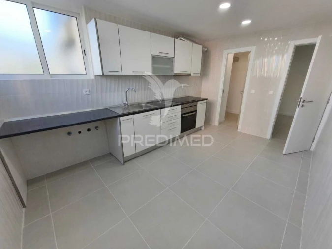 Apartamento T4 para Venda em Montijo e Afonsoeiro Foto 4