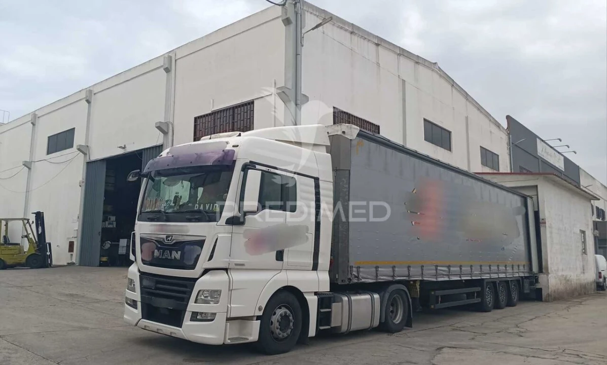 Armazém para Venda em Santa Maria e São Miguel, São Martinho, São Pedro Penaferrim Foto 1