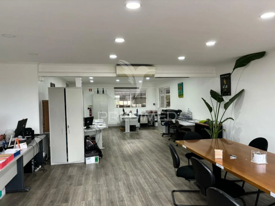 Armazém para Venda em Santa Maria e São Miguel, São Martinho, São Pedro Penaferrim Foto 5