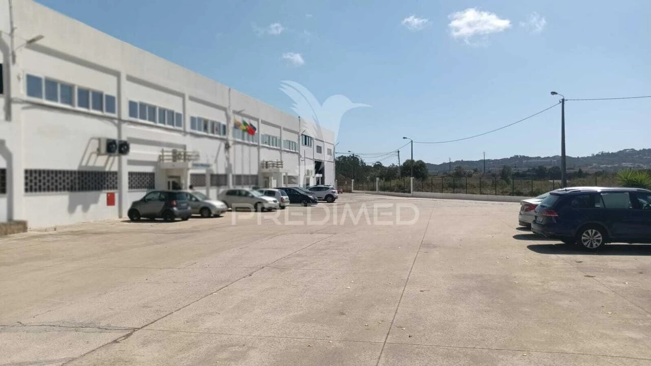 Armazém para Venda em Santa Maria e São Miguel, São Martinho, São Pedro Penaferrim Foto 12