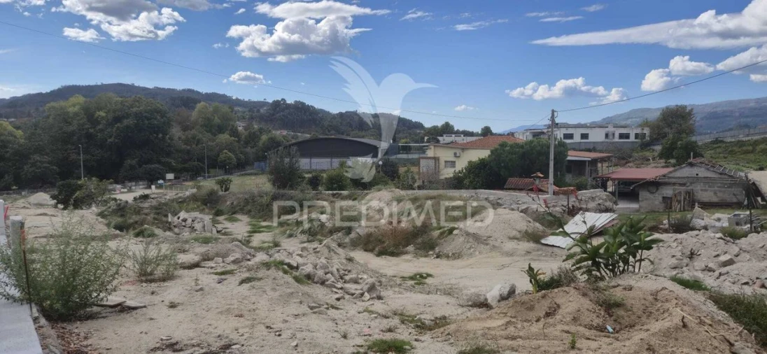 Terreno para Venda em Ponte da Barca, V.N. Muía, Paço Vedro Magalhães Foto 2