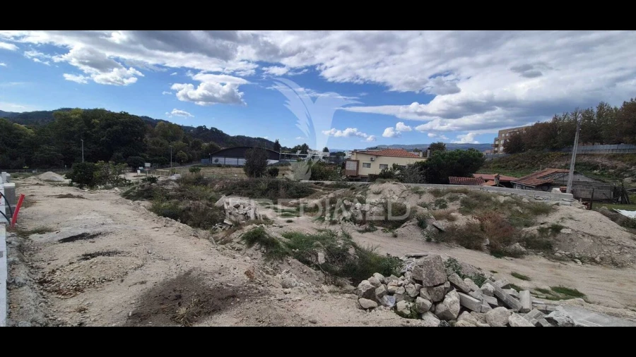 Terreno para Venda em Ponte da Barca, V.N. Muía, Paço Vedro Magalhães