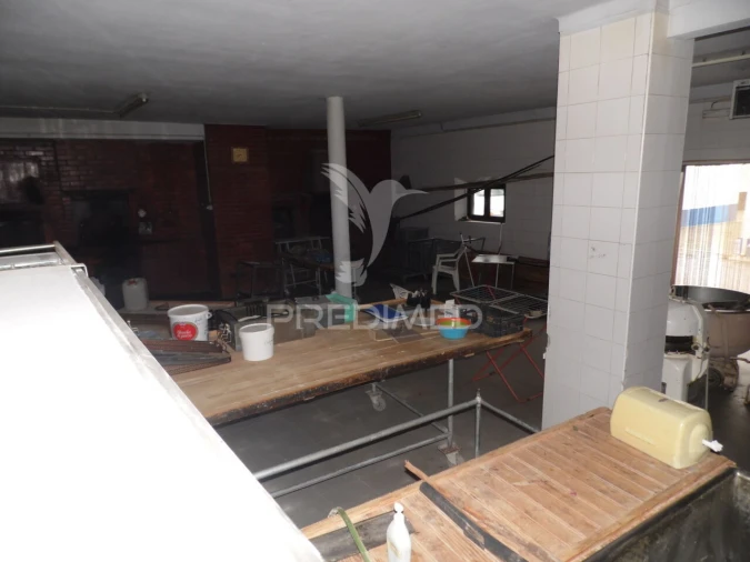 Loja para Venda em São Sebastião da Giesteira e Nossa Senhora da Boa Fé Foto 14