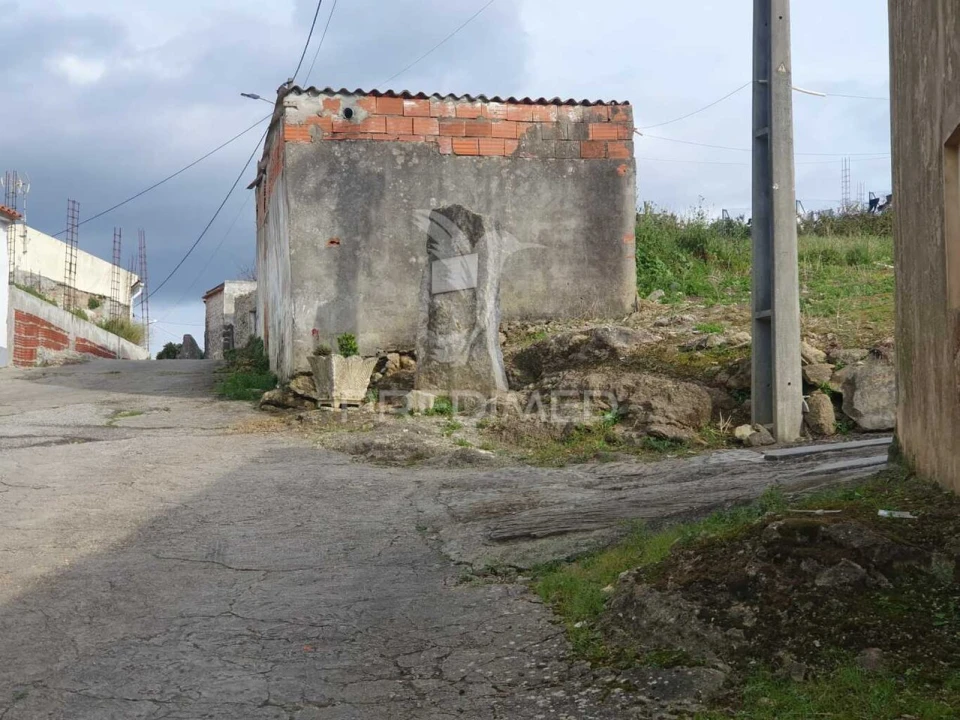 Terreno para Venda em São Bartolomeu dos Galegos e Moledo Foto 3