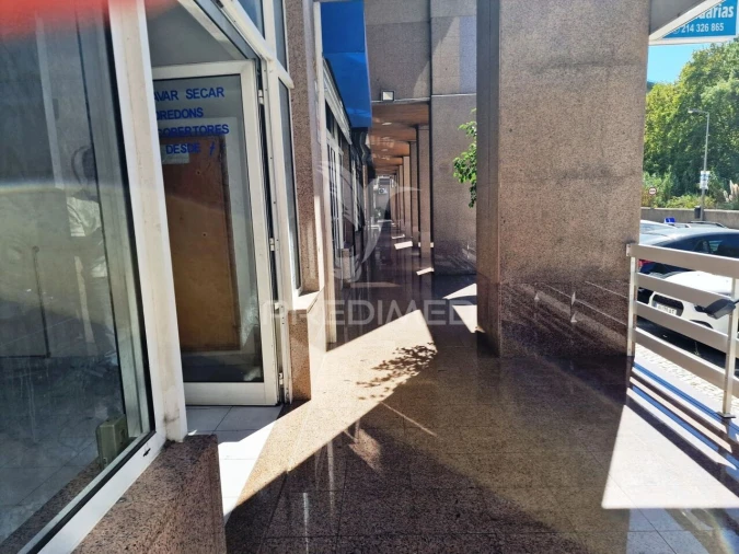 Loja para Venda em Queluz e Belas Foto 4