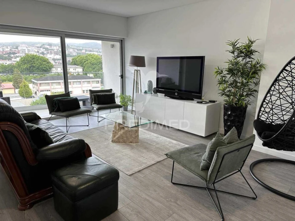 Apartamento T3 para Venda em Peso da Régua e Godim Foto 2