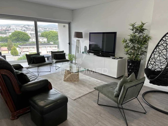 Apartamento T3 para Venda em Peso da Régua e Godim Foto 2