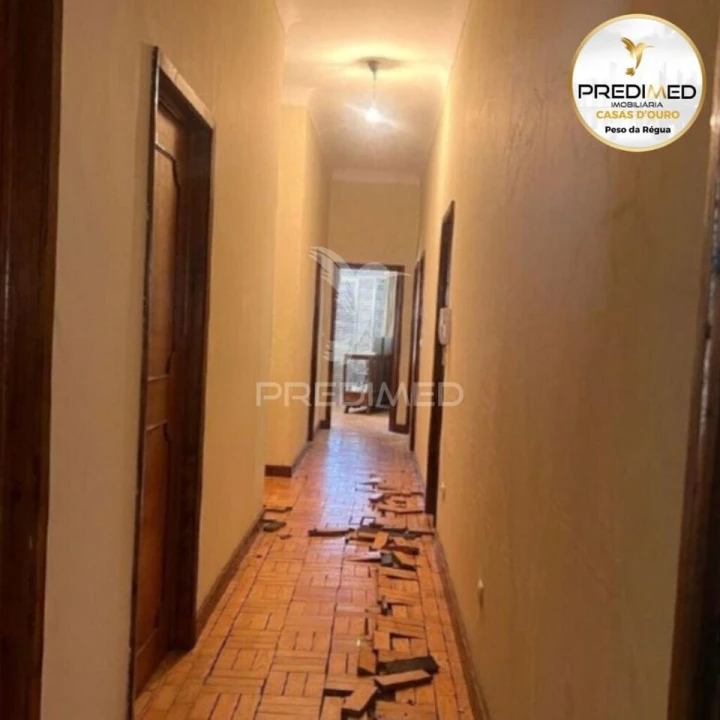 Prédio para Venda em Peso da Régua e Godim Foto 8