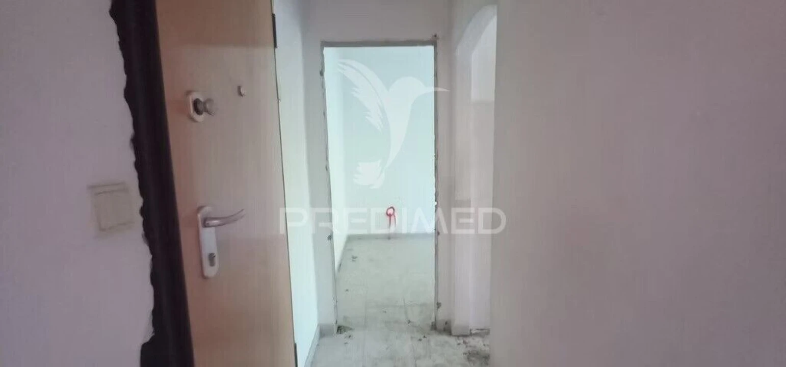 Apartamento T1 para Venda em Baixa da Banheira e Vale da Amoreira Foto 1