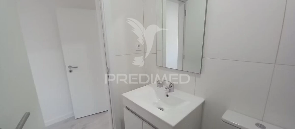 Apartamento T3 para Venda em Caparica e Trafaria Foto 9