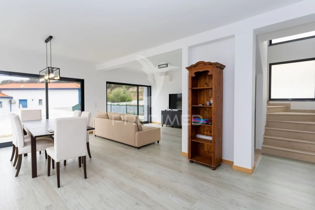 Moradia T3 para Venda em São João das Lampas e Terrugem Foto 1