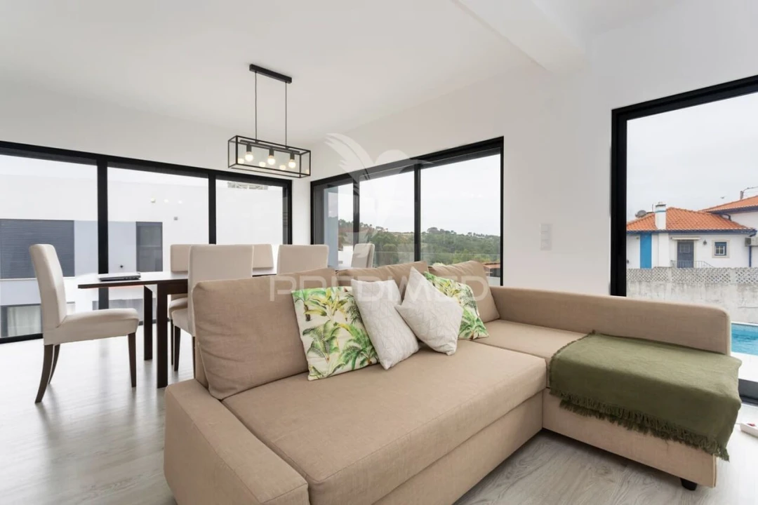 Moradia T3 para Venda em São João das Lampas e Terrugem Foto 2