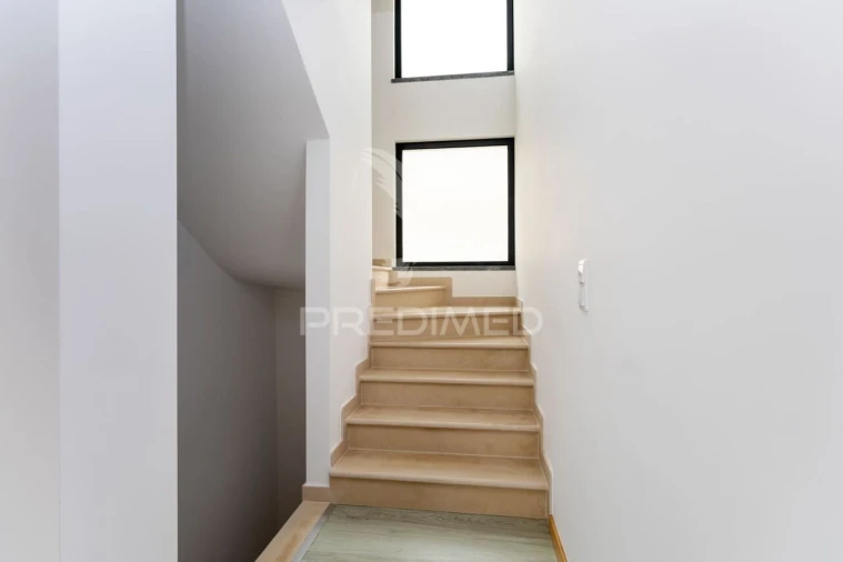 Moradia T3 para Venda em São João das Lampas e Terrugem Foto 10