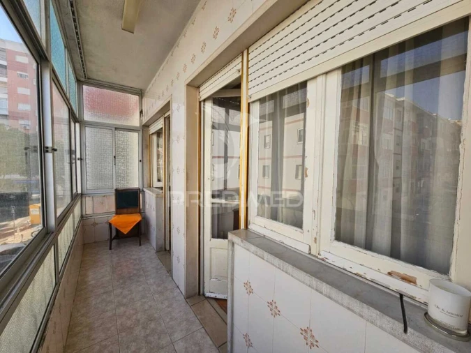 Apartamento T2 para Venda em Agualva e Mira-Sintra Foto 3